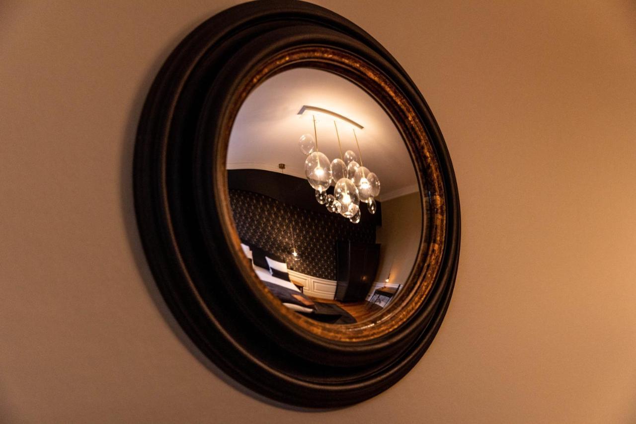 Hotel O Chateau Hayange 外观 照片
