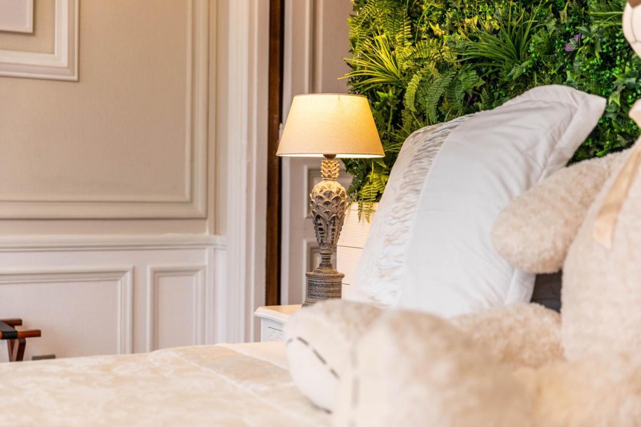 Hotel O Chateau Hayange 外观 照片